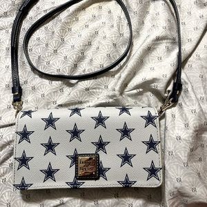 Authentic Dallas cowboys Dooney and Bourke crossbody! So cute, brand new!